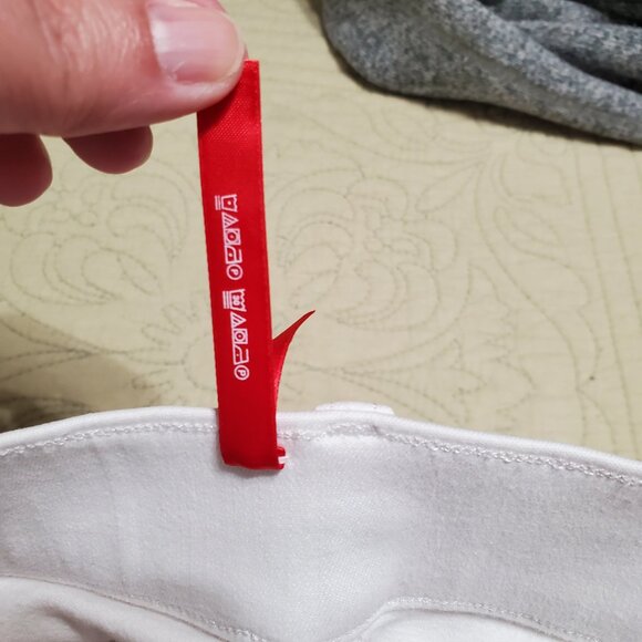 SPANXshape EveryWear Cropped Wide Leg Jeans with Patch Pockets White - Picture 10 of 15